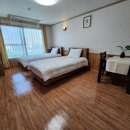 Jungmun Haesung Parktel Villa Seogwipo Luaran gambar