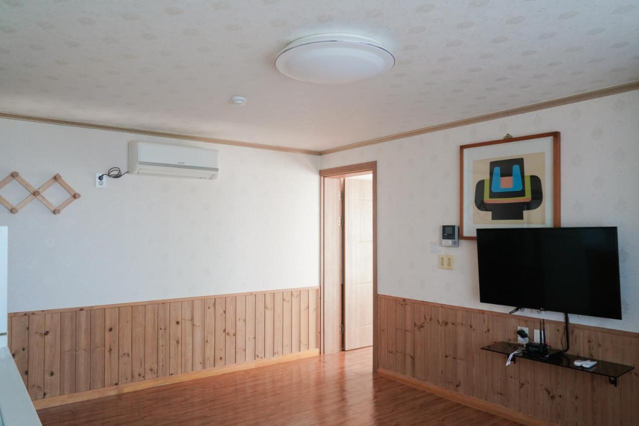 Jungmun Haesung Parktel Villa Seogwipo Luaran gambar