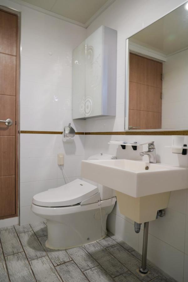Jungmun Haesung Parktel Villa Seogwipo Luaran gambar