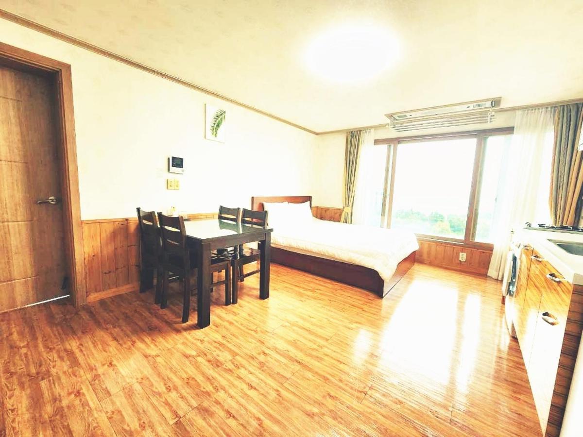 Jungmun Haesung Parktel Villa Seogwipo Luaran gambar